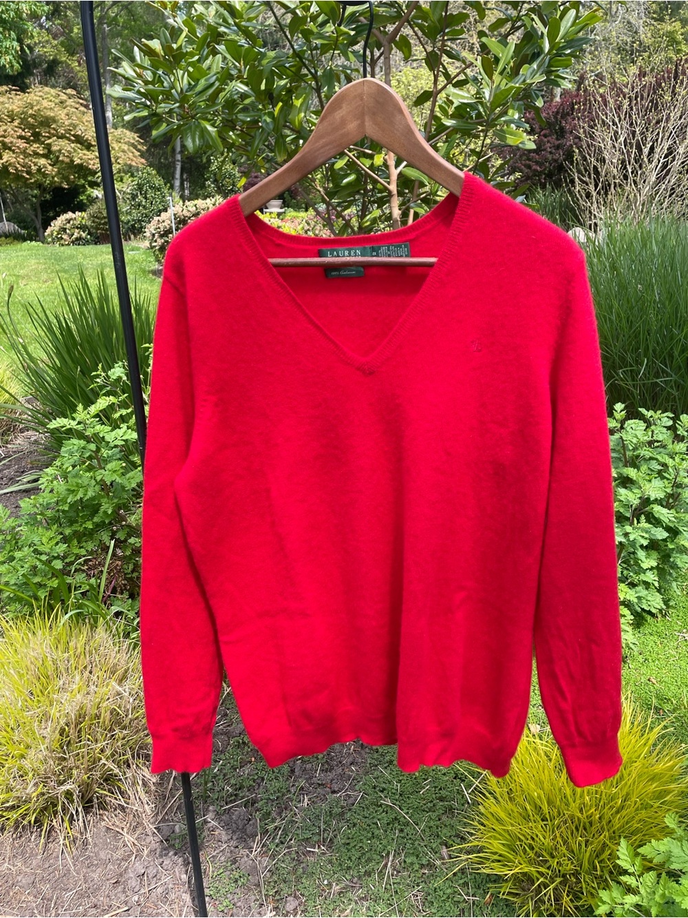 Cashmere Ralph Lauren soft Red V-Neck Men's Sweater